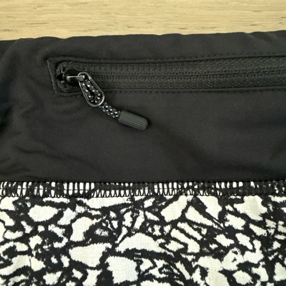 lululemon athletica Black and White Athletic Shorts - Picture 4 of 5